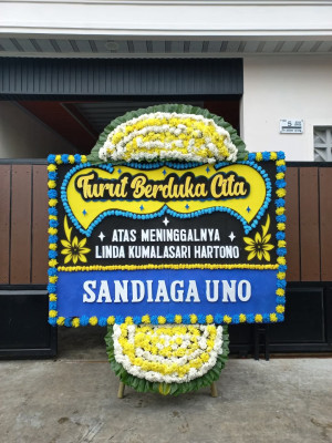 Papan Bunga Duka di Praya Tengah
